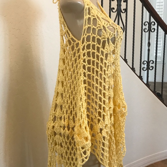 Stunning buttercup crochet cover up - Picture 4 of 6
